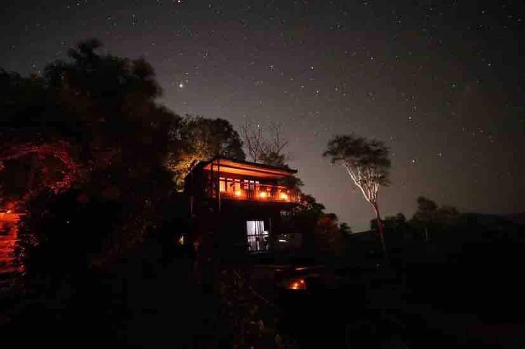 Cabane Tiny Tree House No4 Beechmont Екстер'єр фото